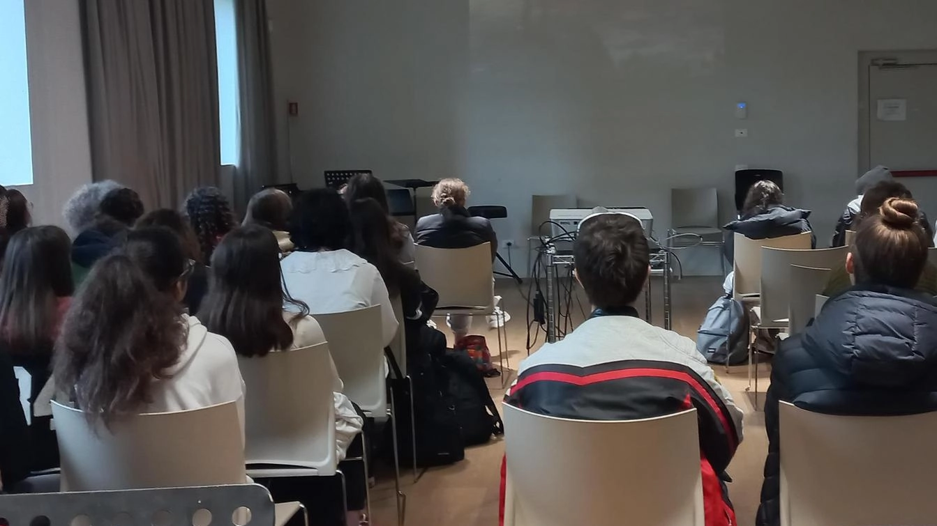 ”Scegli la vita”, la sicurezza stradale anche quest’anno è in classe ”Scegli la vita”, la sicurezza stradale anche quest’anno è in classe
