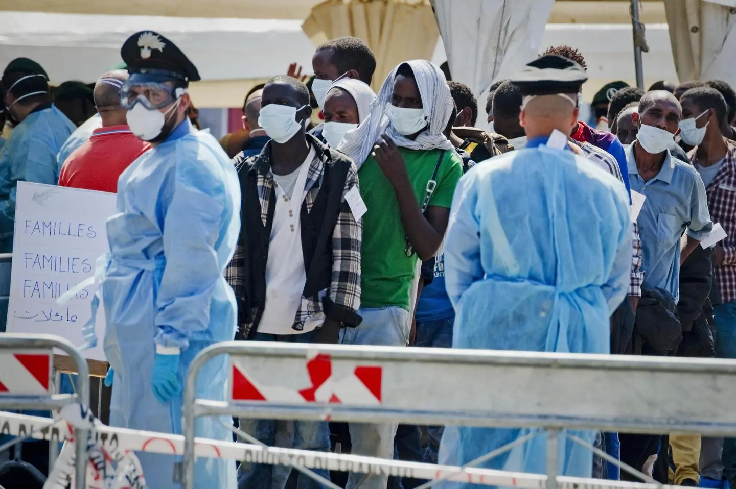 Migranti, i sindaci al prefetto: "Basta arrivi, la Toscana è al collasso"