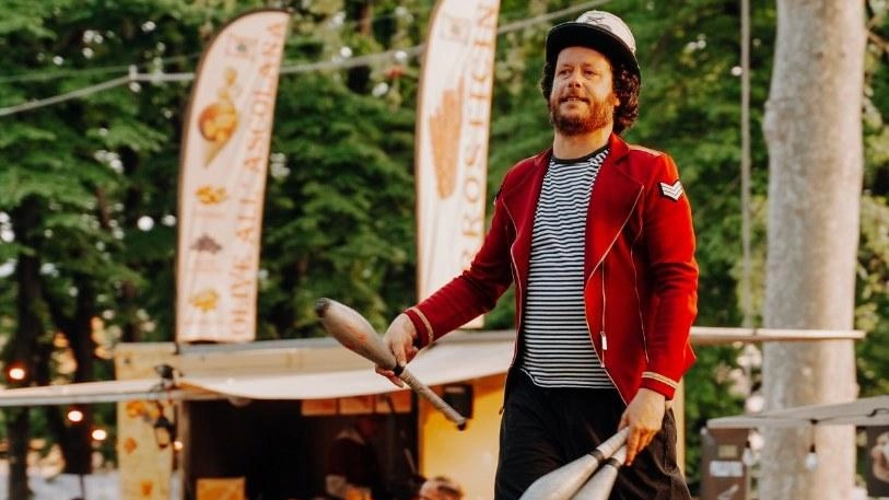 CortonaArt ai giardini del Parterre: Street Food, Artisti di Strada e Occasione Unica
CortonaArt ai giardini del Parterre: Street Food, Artisti di Strada e Occasione Unica