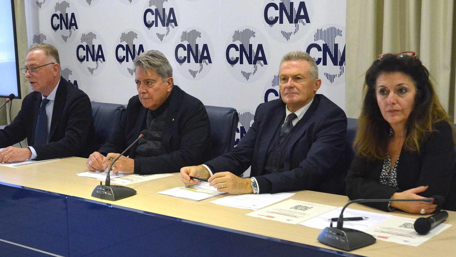 Patto per i giovani. In arrivo 7 mila offerte. Ma il settore orafo ha il futuro a rischio Patto per i giovani. In arrivo 7 mila offerte. Ma il settore orafo ha il futuro a rischio