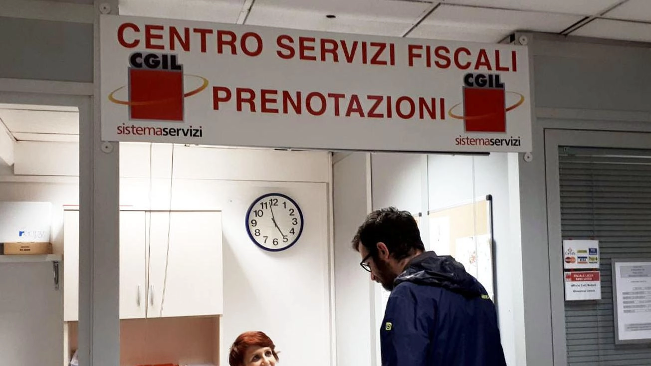 I sindacati cercano duecento operatori I sindacati cercano duecento operatori