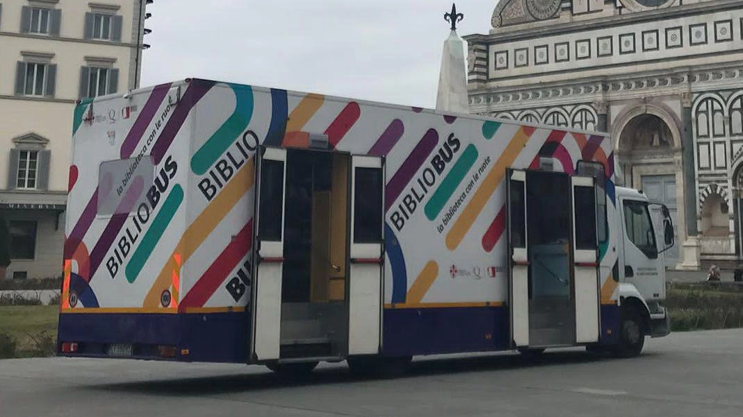 Via col Bibliobus e i libri arrivano sotto casa Via col Bibliobus e i libri arrivano sotto casa