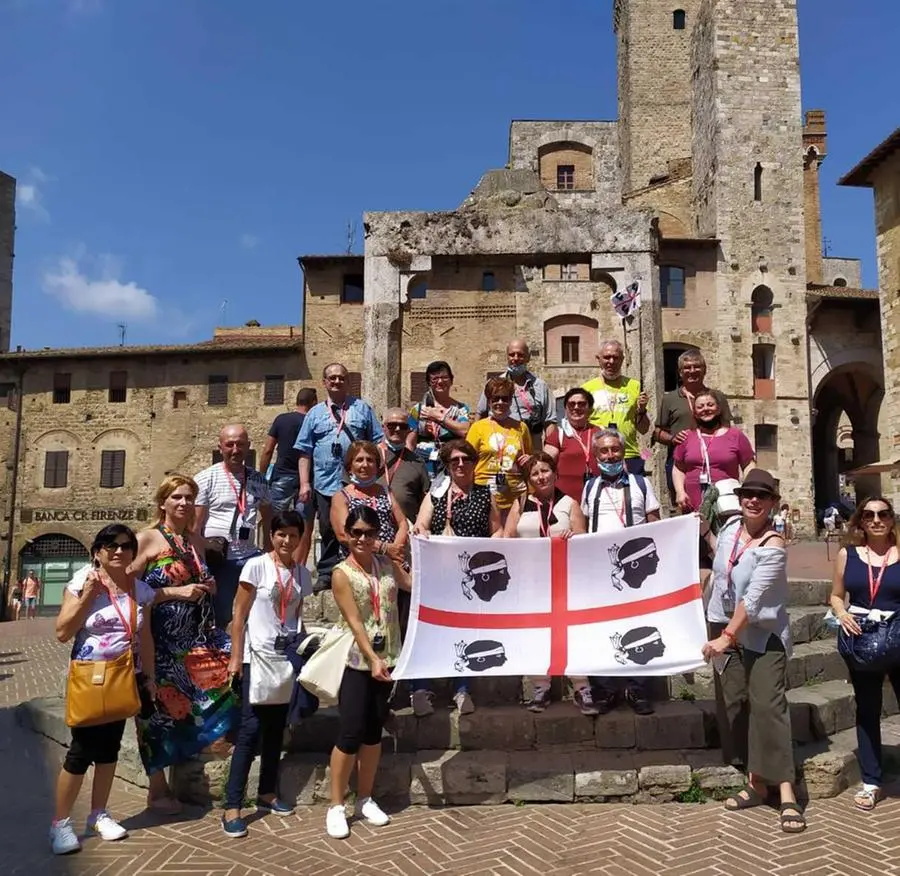 San Gimignano respira Finalmente i turisti affollano le piazze