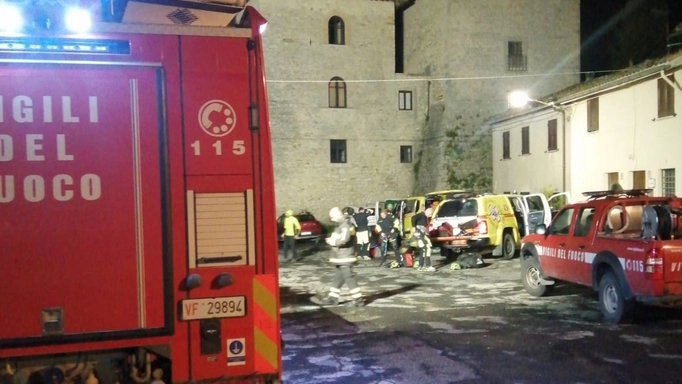 L'intervento dei soccorsi (foto Vigili del Fuoco) L'intervento dei soccorsi (foto Vigili del Fuoco)