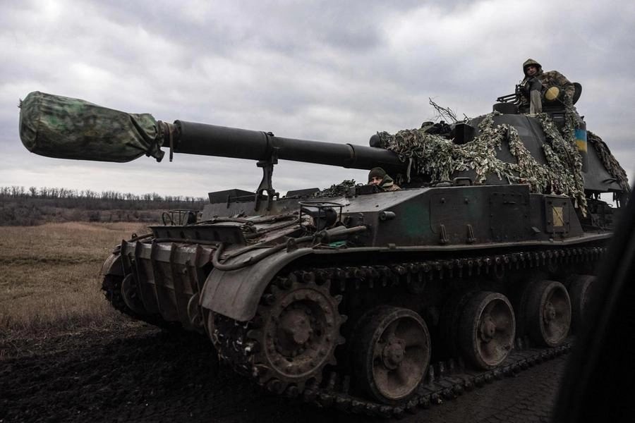 Un carro armato ucraino a Bakhmut (Ansa)