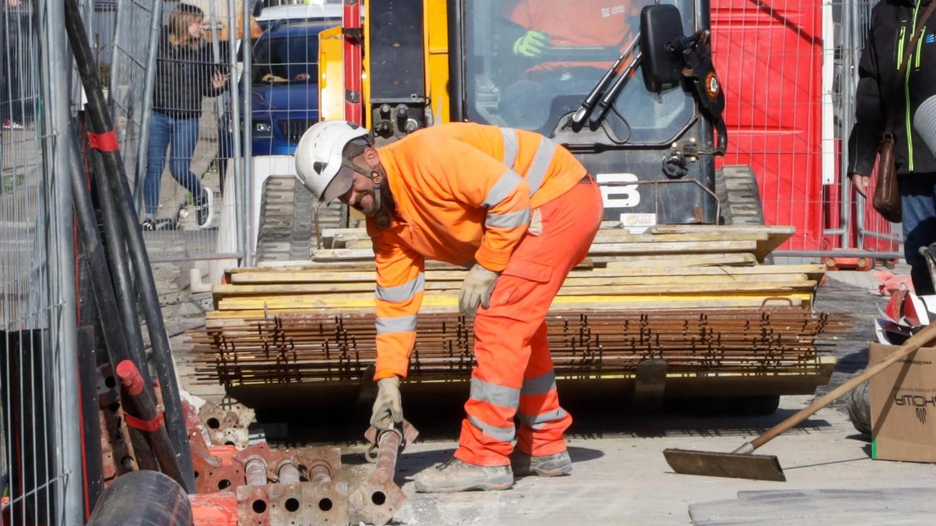 Mattine infernali a San Giusto tra traffico e cantieri Mattine infernali a San Giusto tra traffico e cantieri