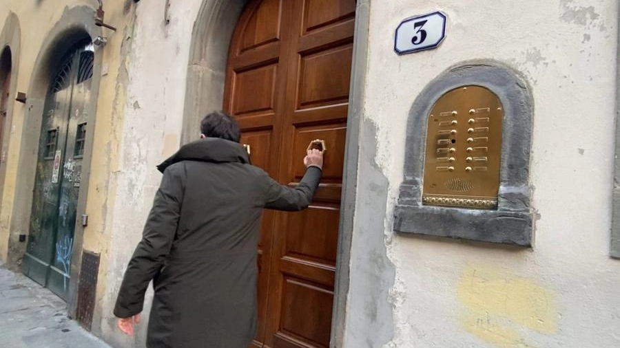 L'ingresso della "casa dei misteri" (foto Gianluca Moggi/New Press Photo)