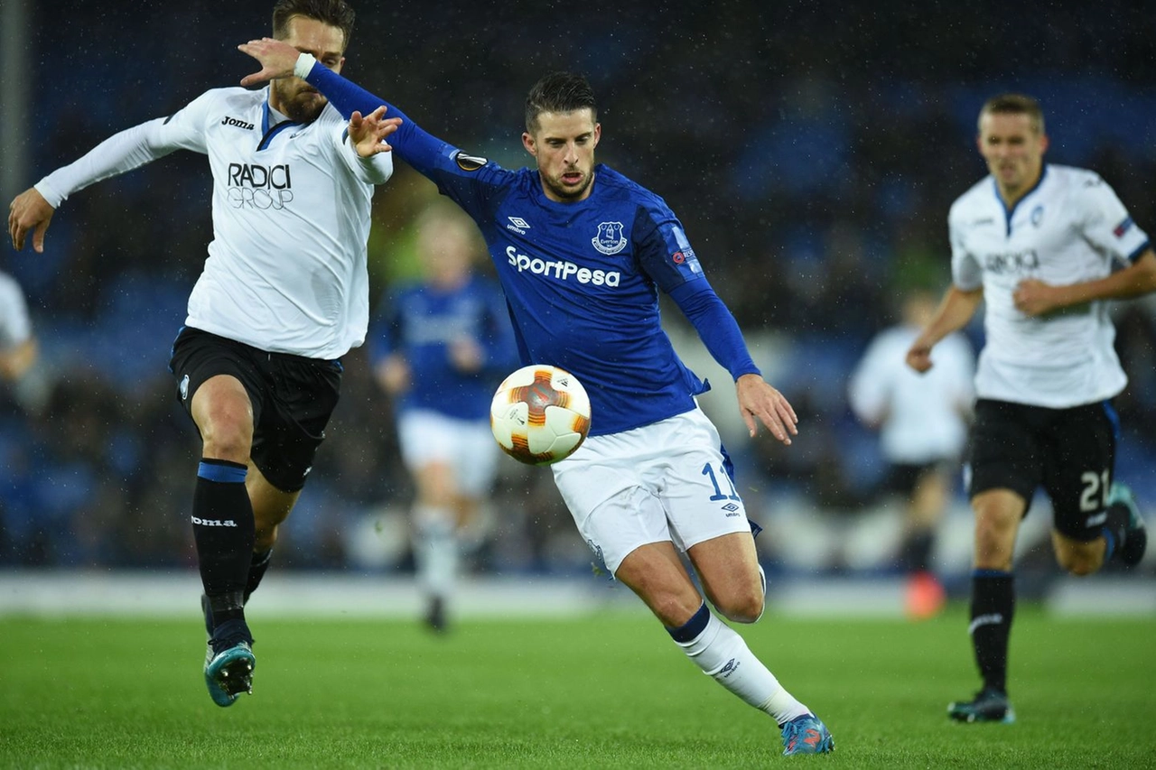 Mirallas in azione con la maglia dell'Everton