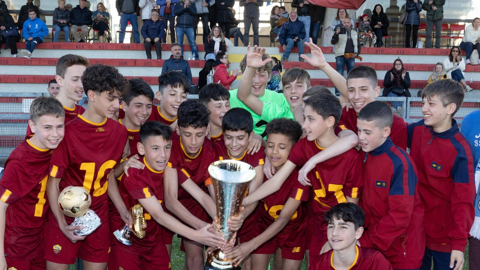 Alla Roma piacciono le terme "Manita" giallorossa in finale Alla Roma piacciono le terme "Manita" giallorossa in finale