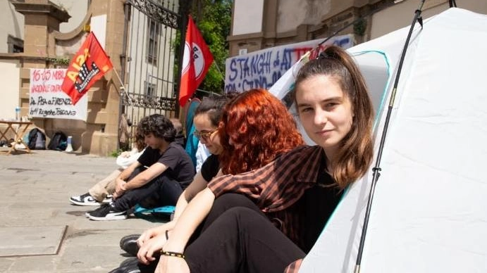 Studenti in tenda a Firenze per protesta contro il caro-affitti
