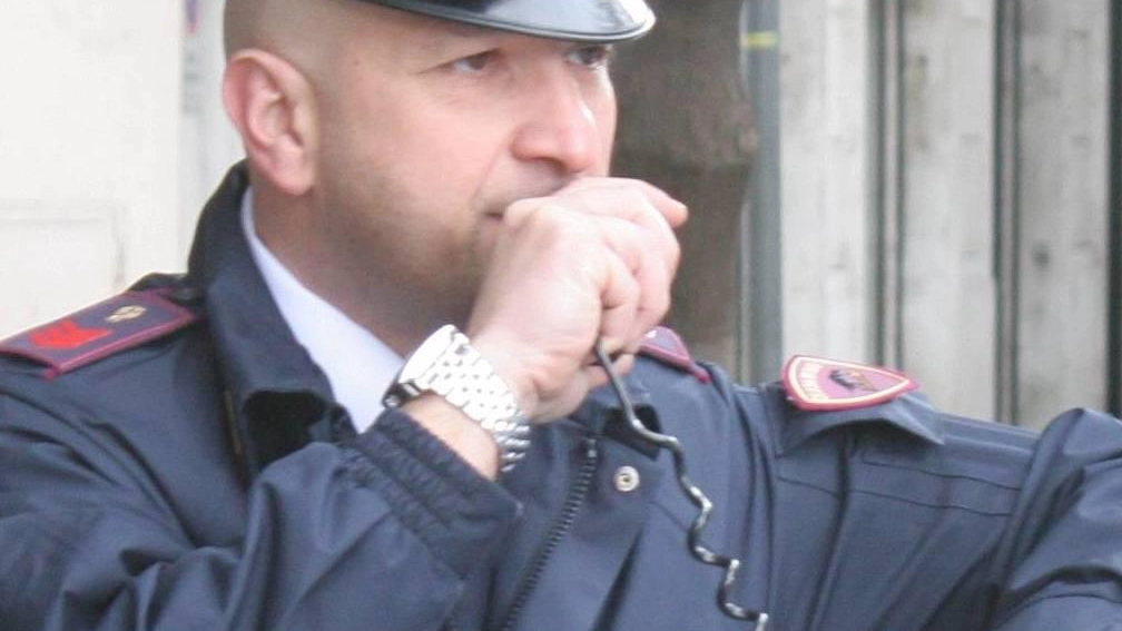 Rissa al distributore, spunta un coltello: sei denunce Rissa al distributore, spunta un coltello: sei denunce
