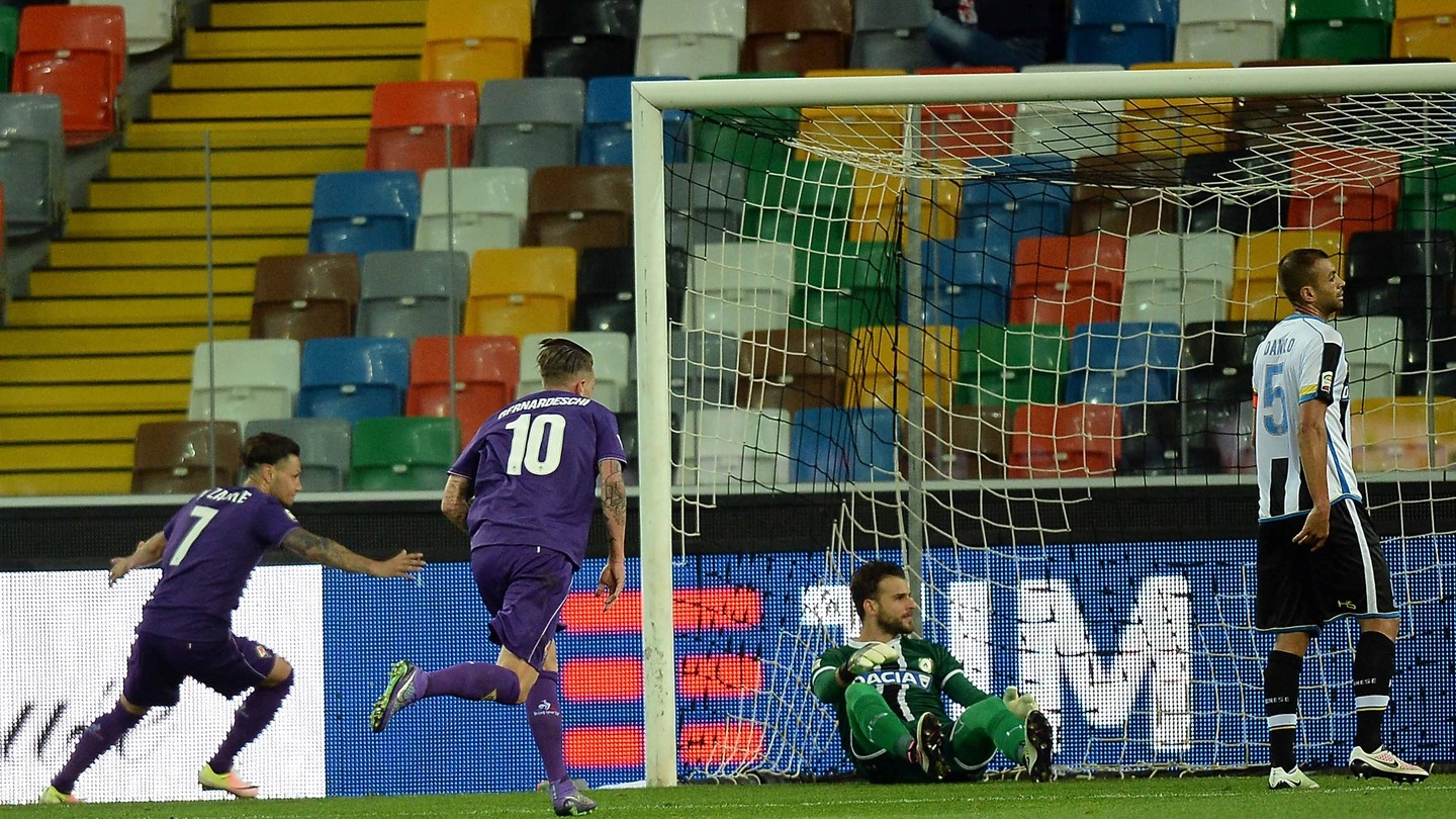 Udinese-Fiorentina, il gol di Zarate (foto LaPresse)