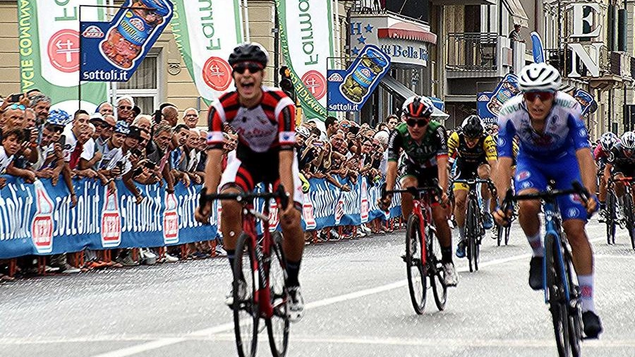 Spinelli vince la Firenze-Viareggio (foto Aldo Umicini)