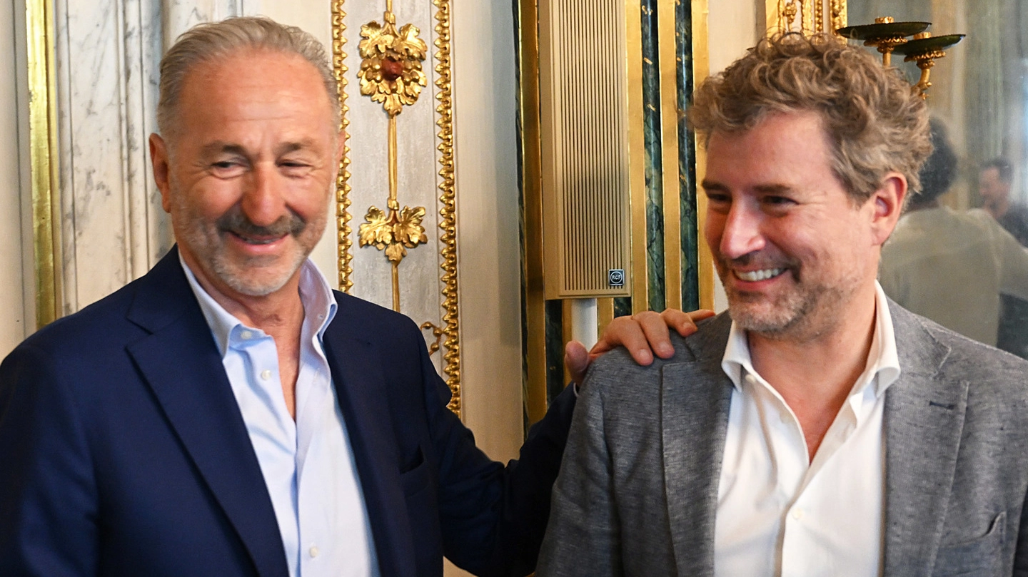 Mimmo D’Alessandro con il sindaco Mario Pardini (foto Alcide) Mimmo D’Alessandro con il sindaco Mario Pardini (foto Alcide)