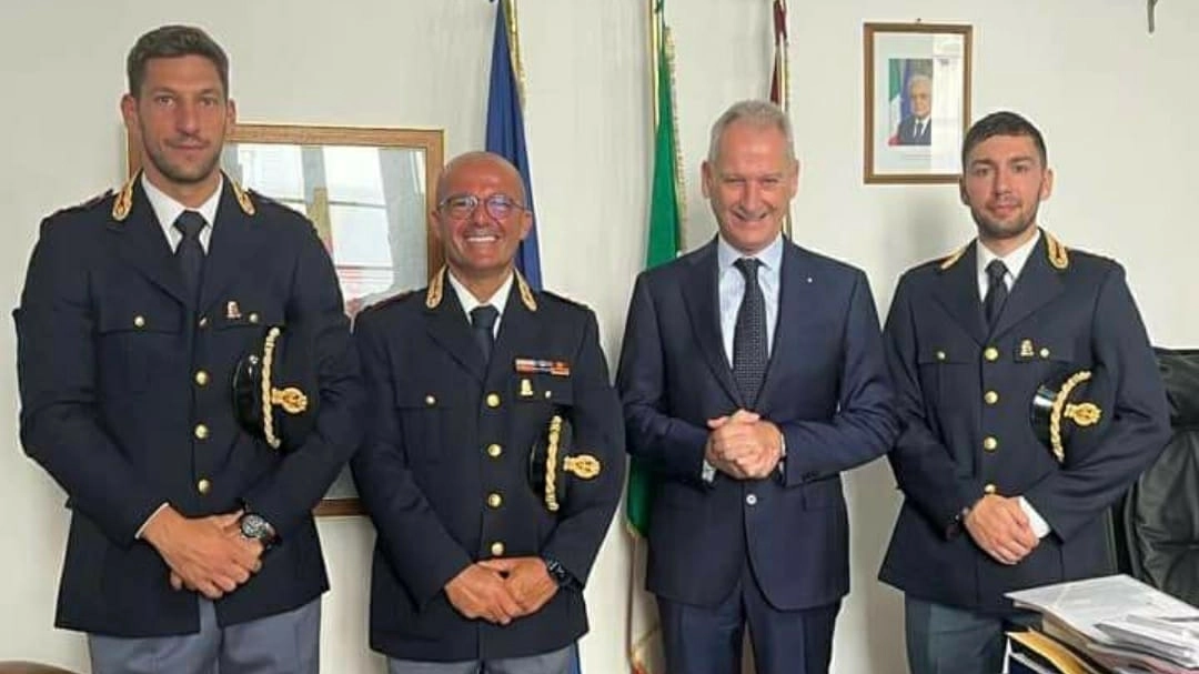Francesco Di Martino, Leonardo Ferrazzano e Vincenzo Velle  con il questore Auriemma
