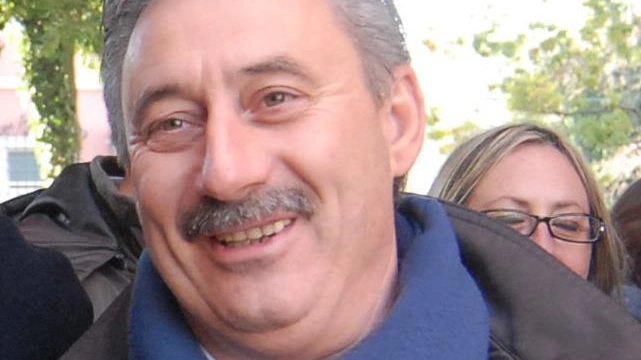 "Il Comune come pagherà la Carrarese?" "Il Comune come pagherà la Carrarese?"