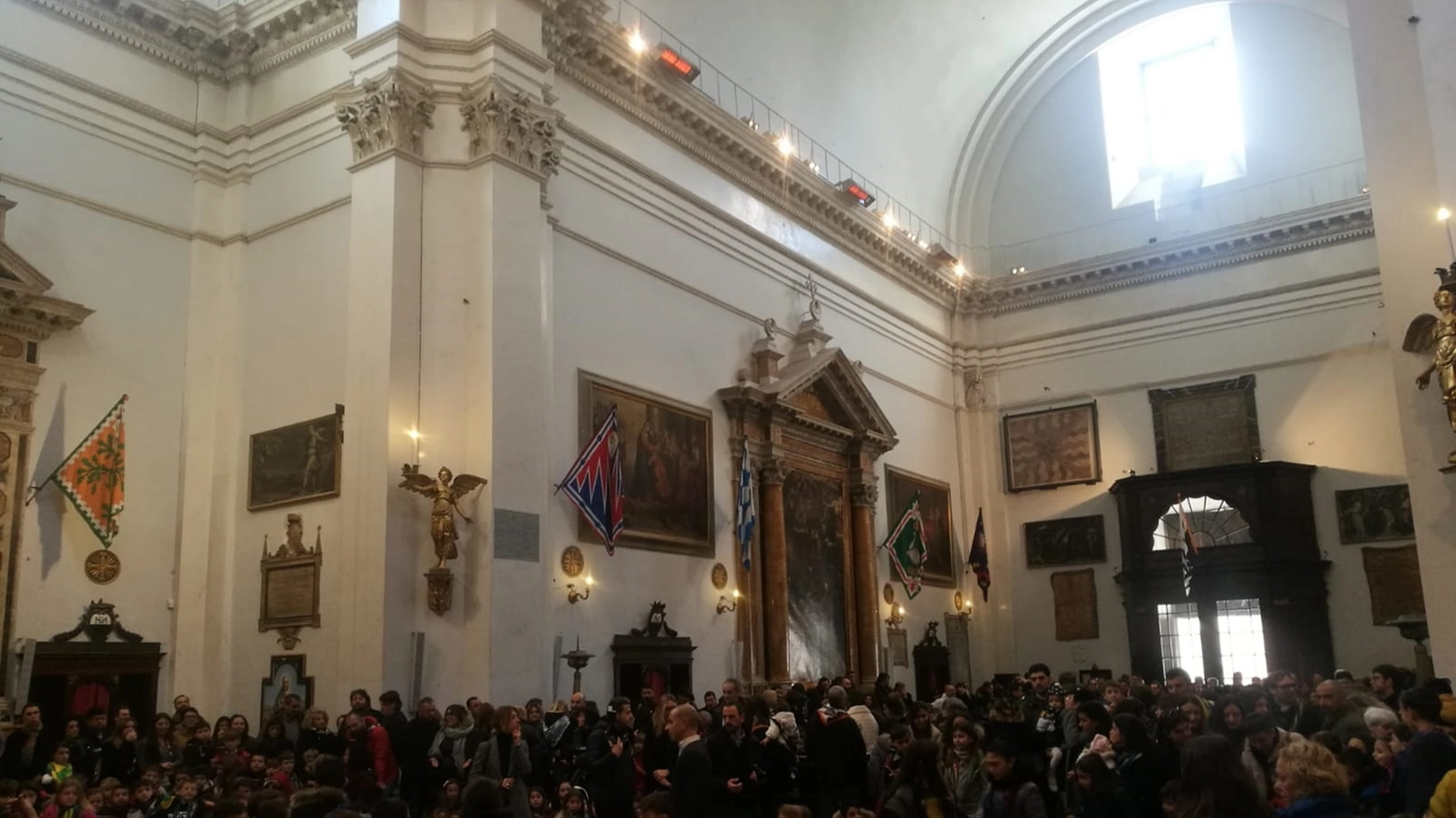 Messa nella basilica di Provenzano