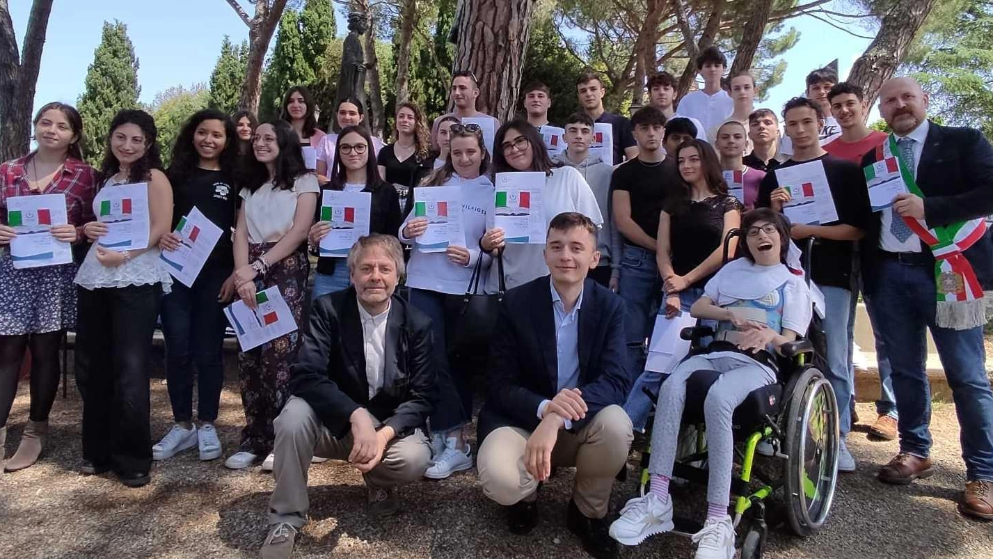 I neodiciottenni protagonisti del 2 giugno I neodiciottenni protagonisti del 2 giugno
