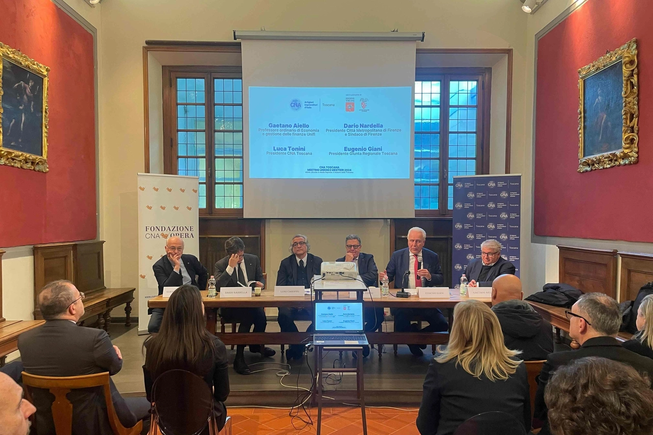 La tavola rotonda durante il meeting delle Unioni e Mestieri di Cna Toscana