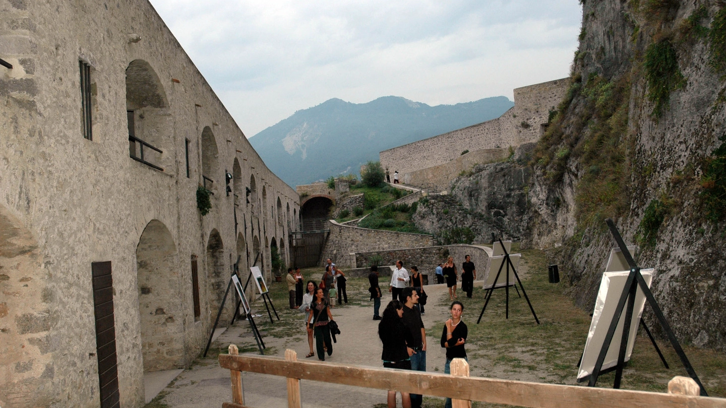 L’interno del castello Malaspina sopra Massa (foto di repertorio)