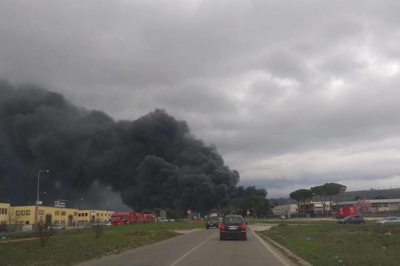 La colonna di fumo a Perugia