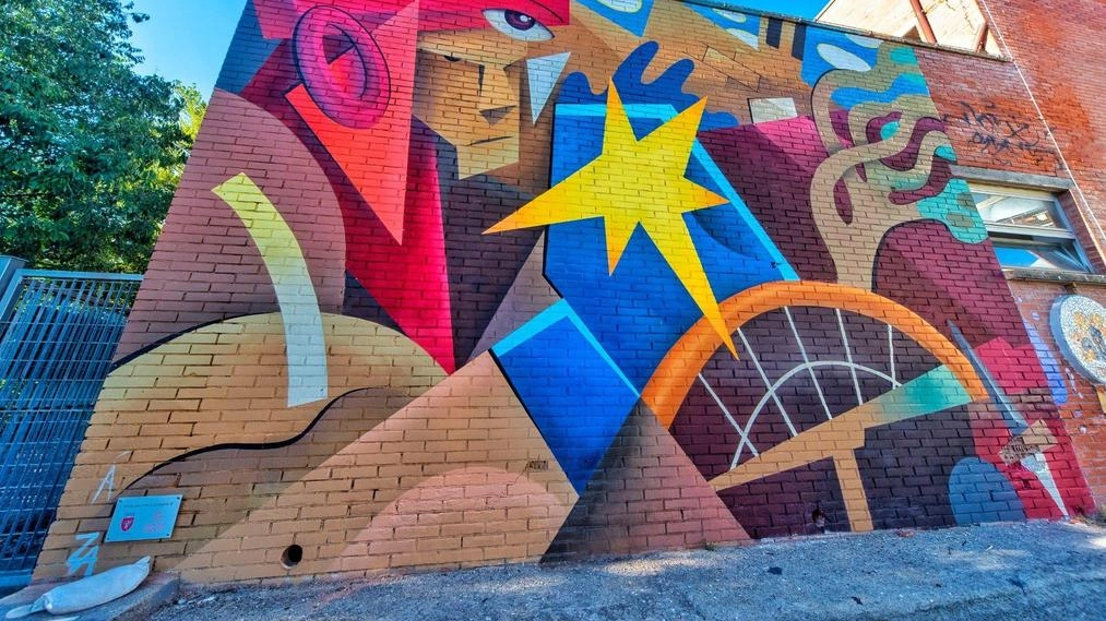 Progetto “Paris 88“ La palestra del quartiere ha un nuovo murale Progetto “Paris 88“ La palestra del quartiere ha un nuovo murale