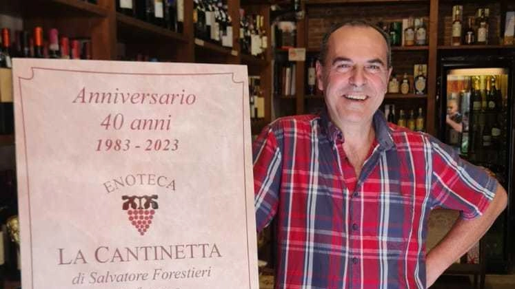 I primi 40 anni della Cantinetta. Due generazioni di brindisi pisani I primi 40 anni della Cantinetta. Due generazioni di brindisi pisani