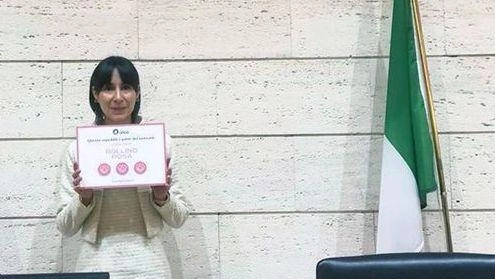 L'Azienda ospedaliero-universitaria Senese è stata premiata con i tre bollini rosa per i servizi dedicati alla salute femminile e trasversalmente uomini e donne. Menzione speciale per aver aderito al concorso Best Practice Fondazione Onda. Premiazione al Ministero della Salute.