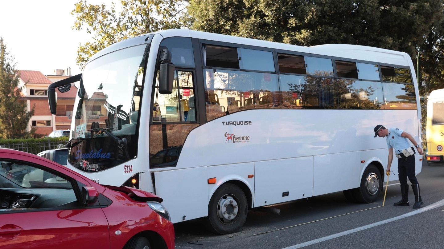 La Municipale fa i rilievi dell’incidente in viale Vittorio Veneto La Municipale fa i rilievi dell’incidente in viale Vittorio Veneto