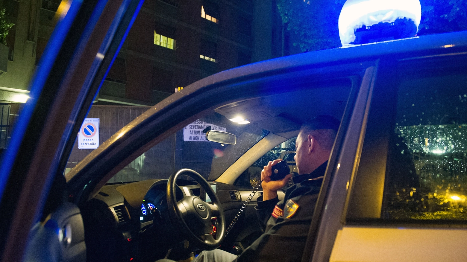 L'intervento della polizia per arrestare l'uomo (foto d'archivio)