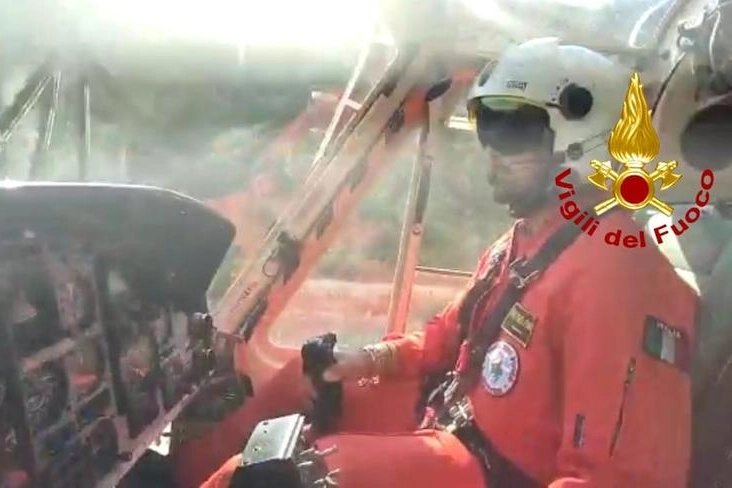 Elicottero dei vigili del fuoco
