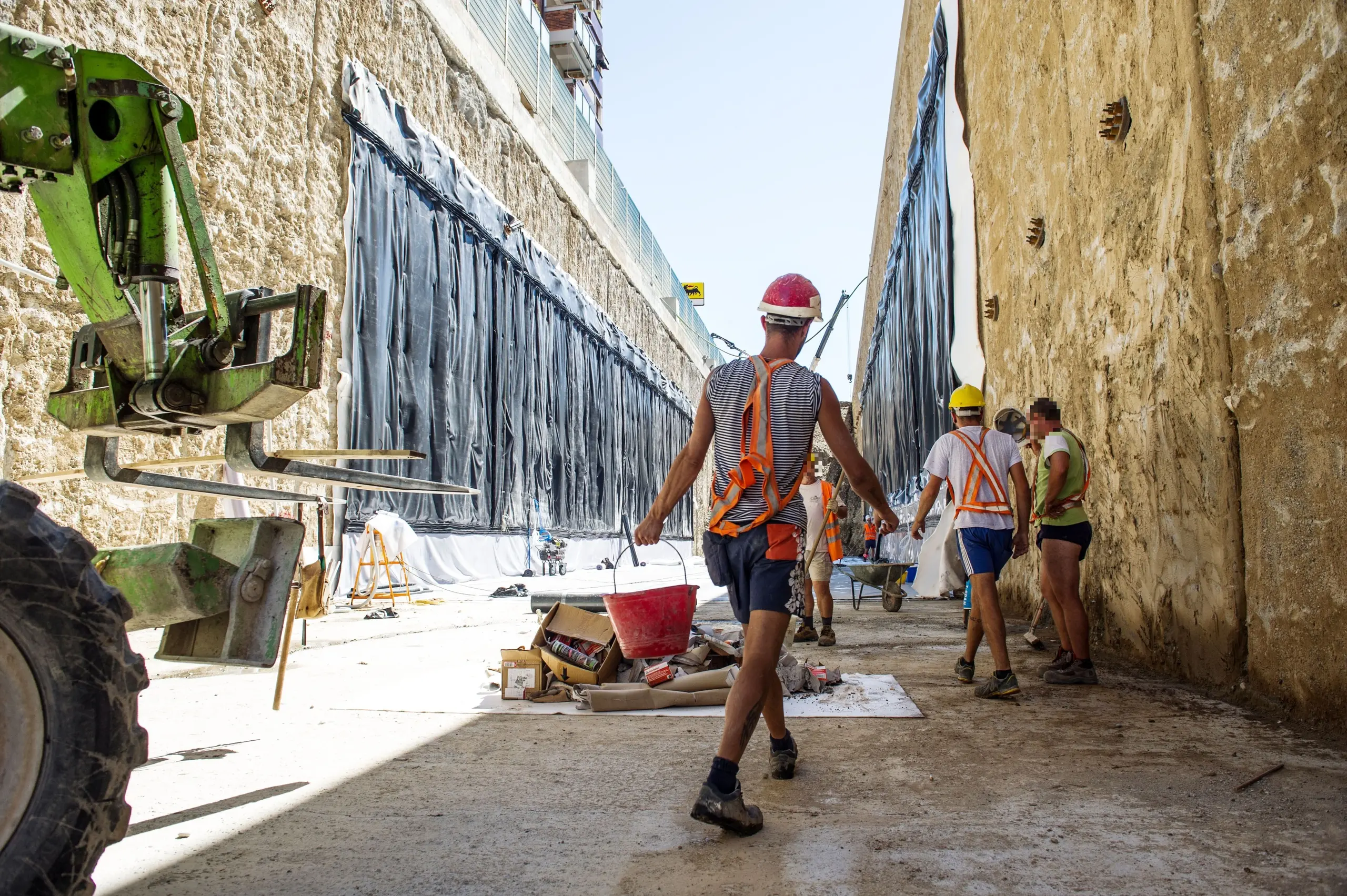 “Colpi di calore nei cantieri ma precauzioni scarse”, le accuse della Cgil