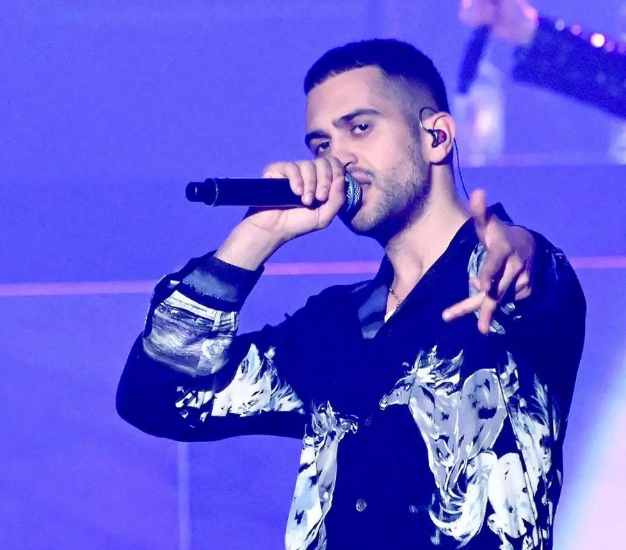 Mahmood, infezione alle corde vocali: il concerto di Torre del Lago slitta al 7 agosto