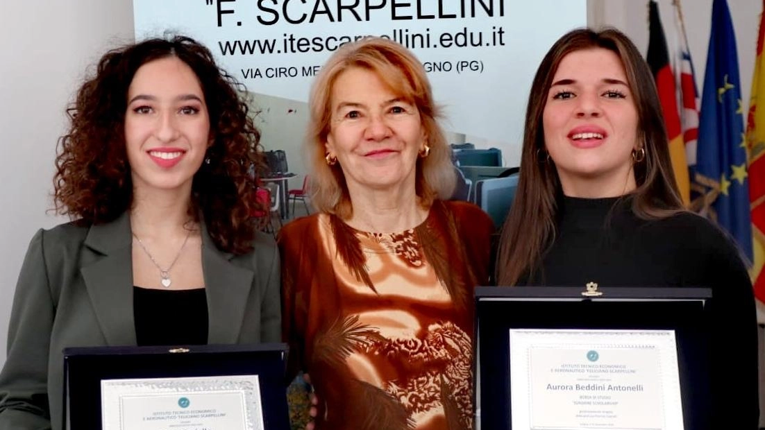 Il dono della prof Patrizia. Due borse di studio con un mese di pensione Il dono della prof Patrizia. Due borse di studio con un mese di pensione