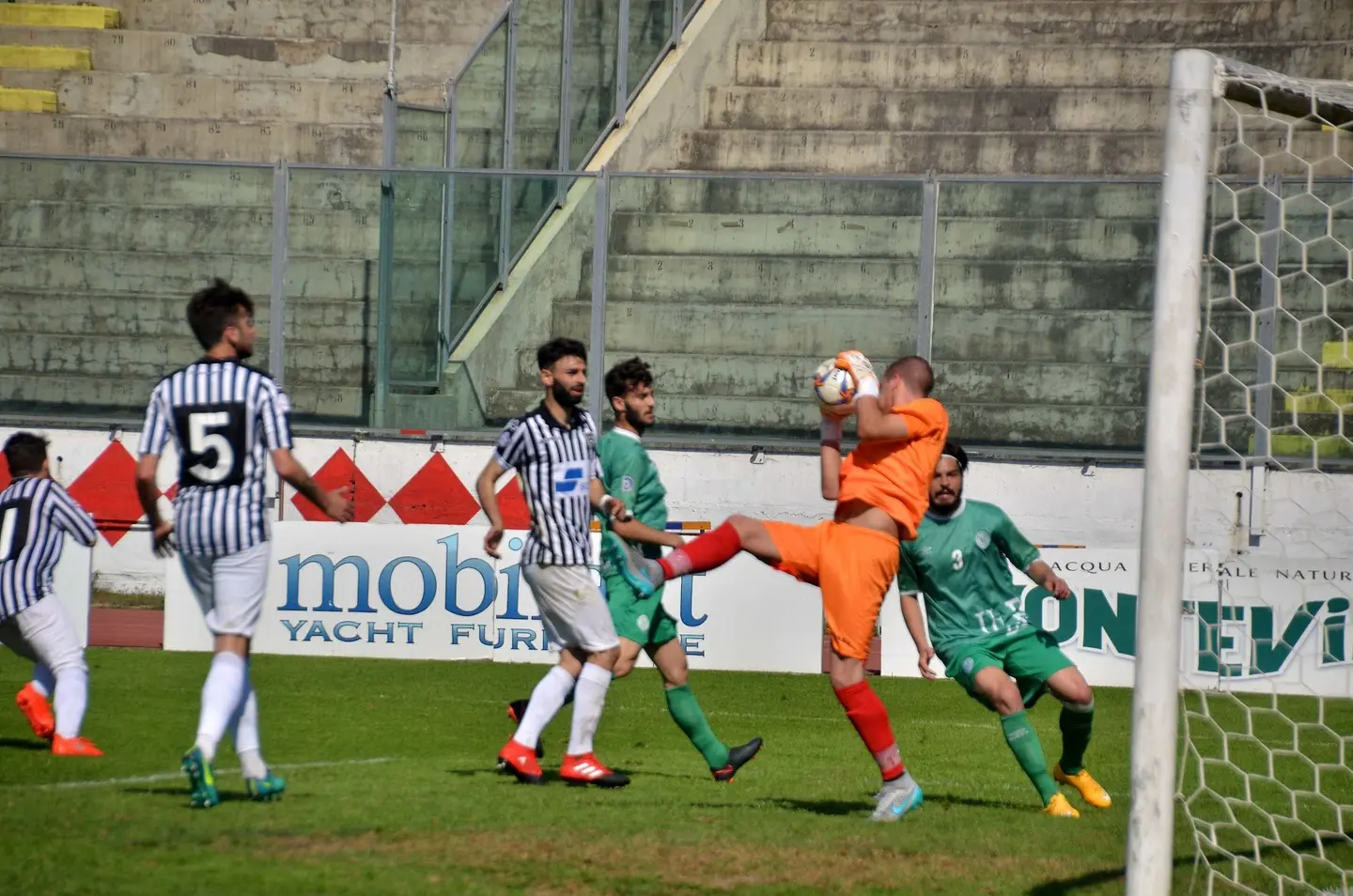 Viareggio-Montecatini si giocherà a porte chiuse