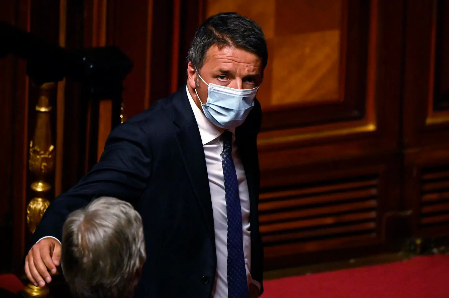 Renzi: "Allenato agli attacchi. Il Paese ha problemi ben maggiori di cui preoccuparsi"