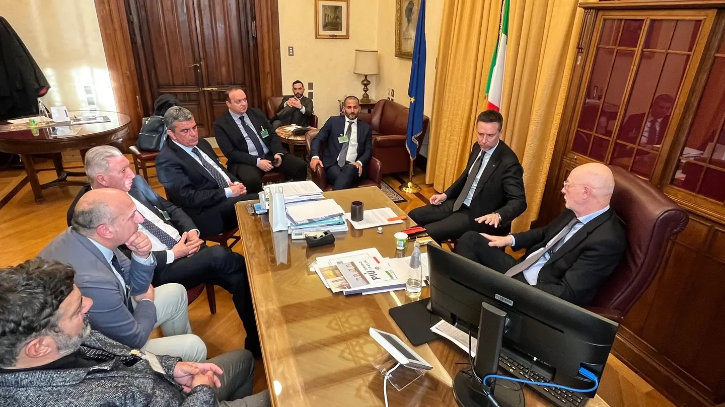 Caos concessioni, Fratelli d'Italia fa scudo Caos concessioni, Fratelli d'Italia fa scudo