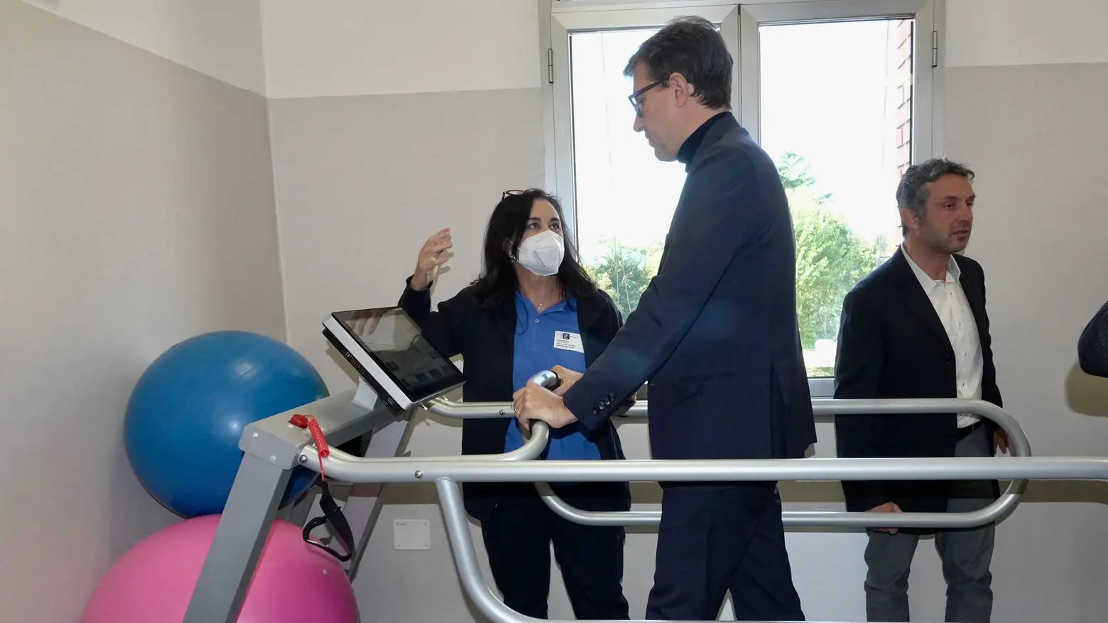 Un'immagine dell'inaugurazione di casa Parkinson Un'immagine dell'inaugurazione di casa Parkinson