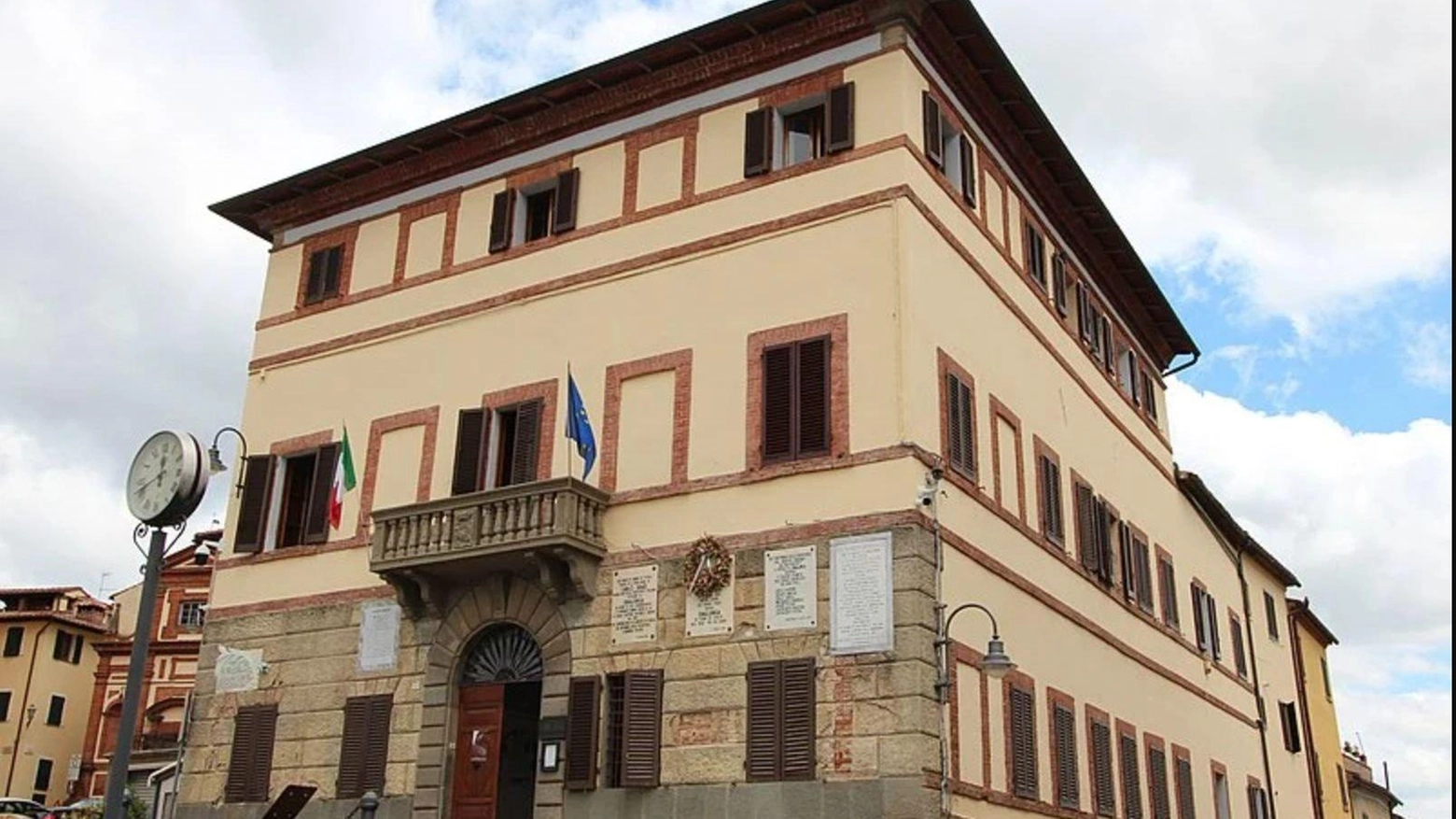 "L’area logistica non è un affare" . Sinalunga, le obiezioni al progetto "L’area logistica non è un affare" . Sinalunga, le obiezioni al progetto