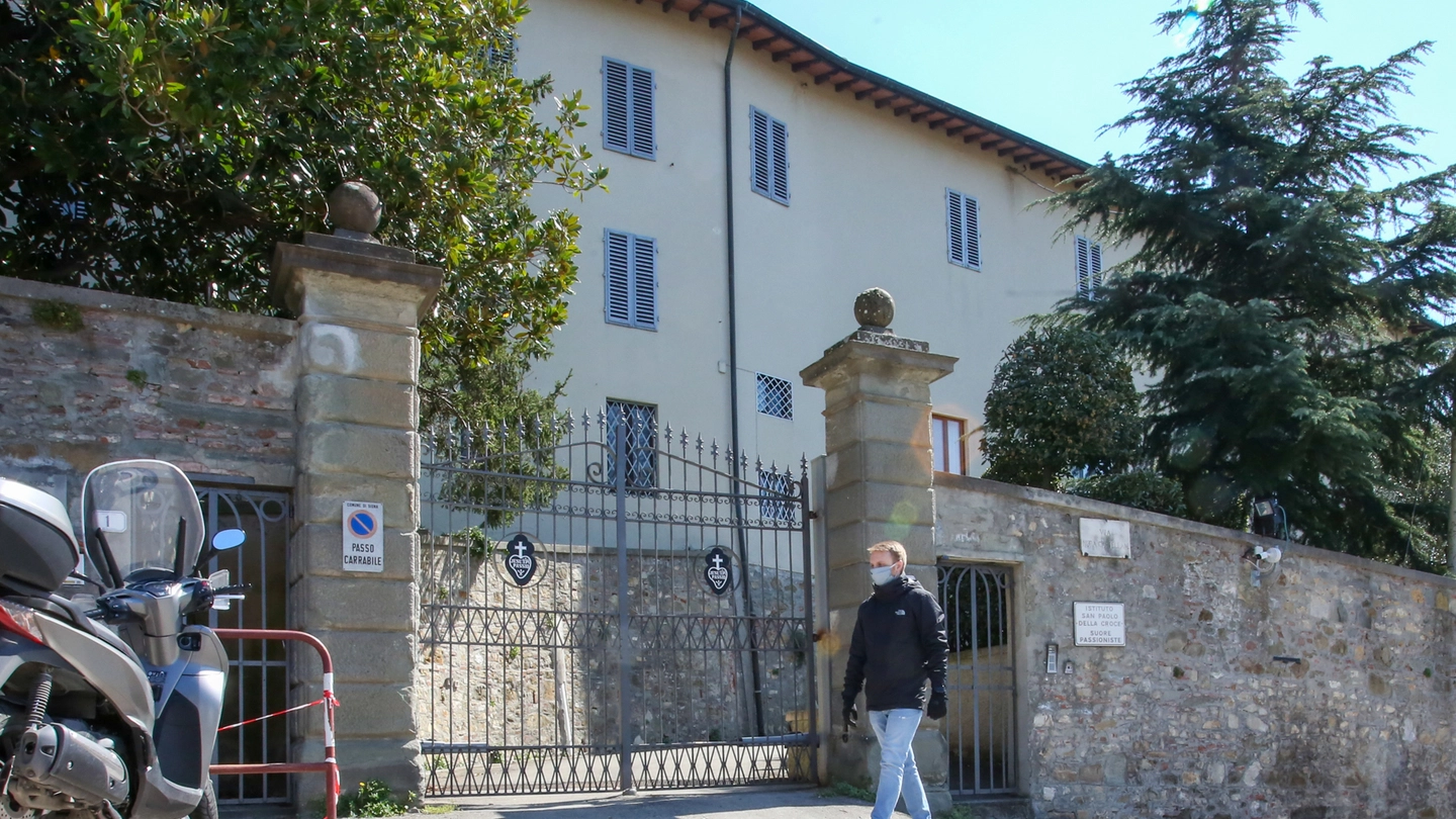 L'esterno del convento delle suore passioniste di Signa (Germogli)