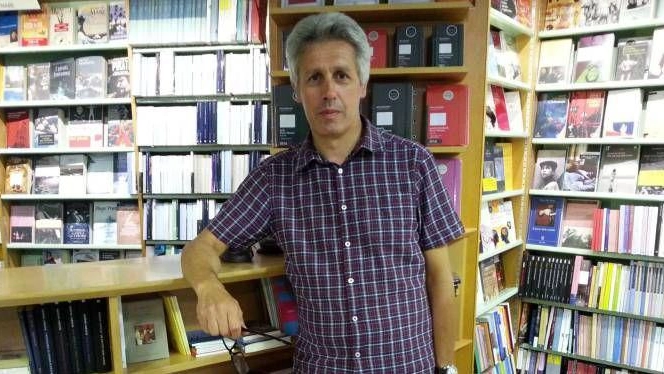 Il mare lontano e il mare di dentro Serata all’Eden tra libri e musica Il mare lontano e il mare di dentro Serata all’Eden tra libri e musica