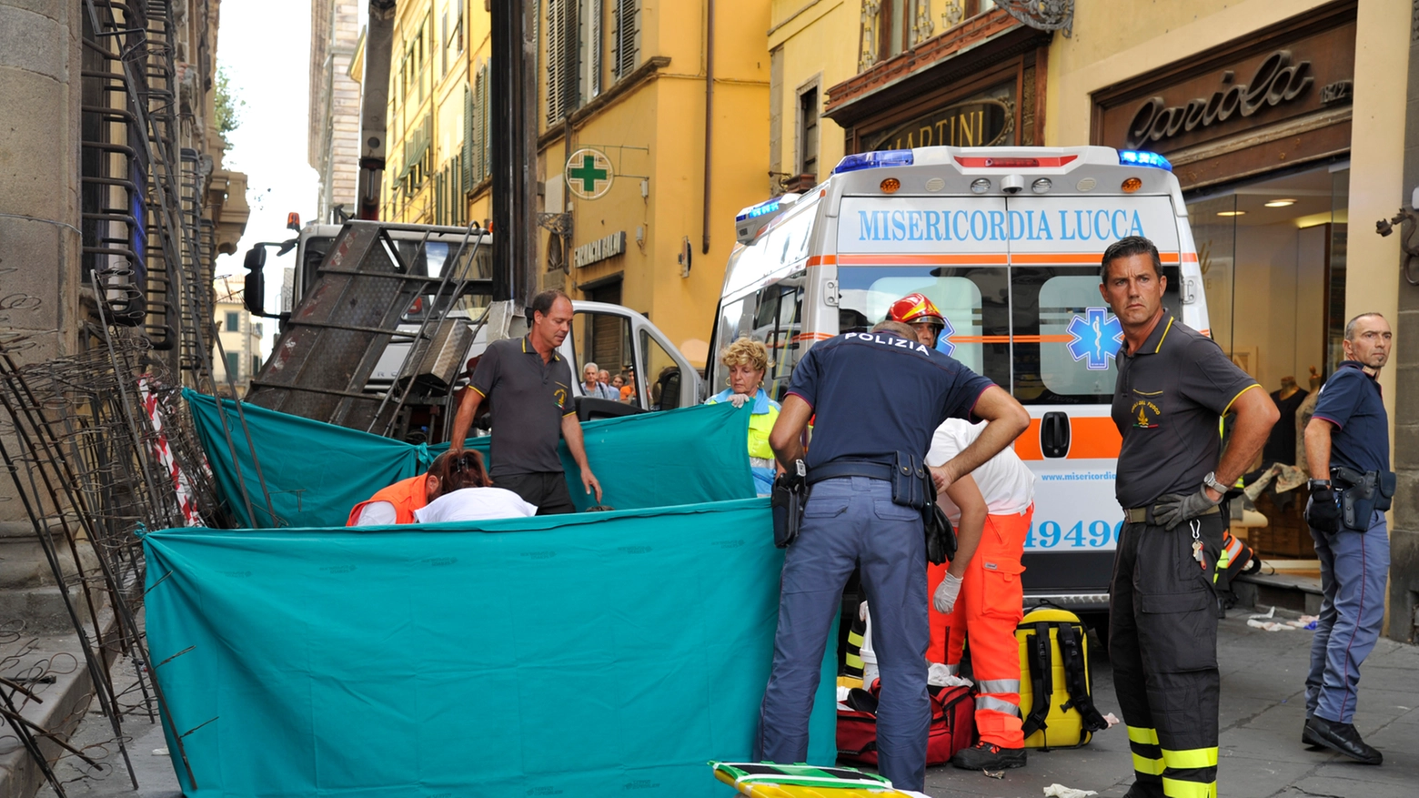 Incidente via Vittorio Veneto a Lucca