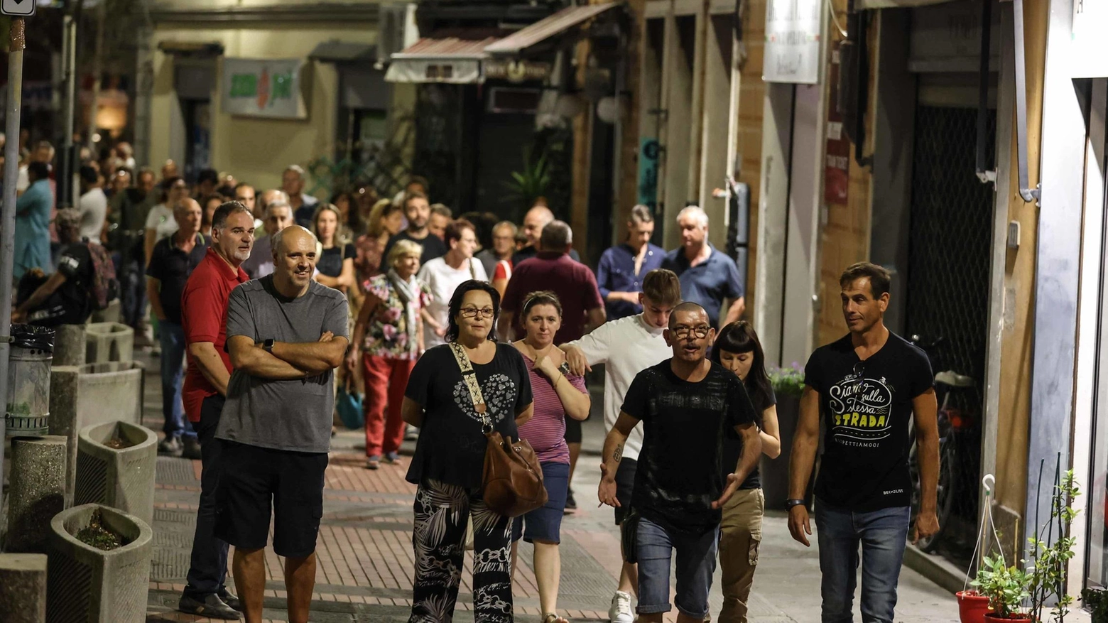 La protesta in centro "Vogliamo poter uscire senza avere paura" La protesta in centro "Vogliamo poter uscire senza avere paura"