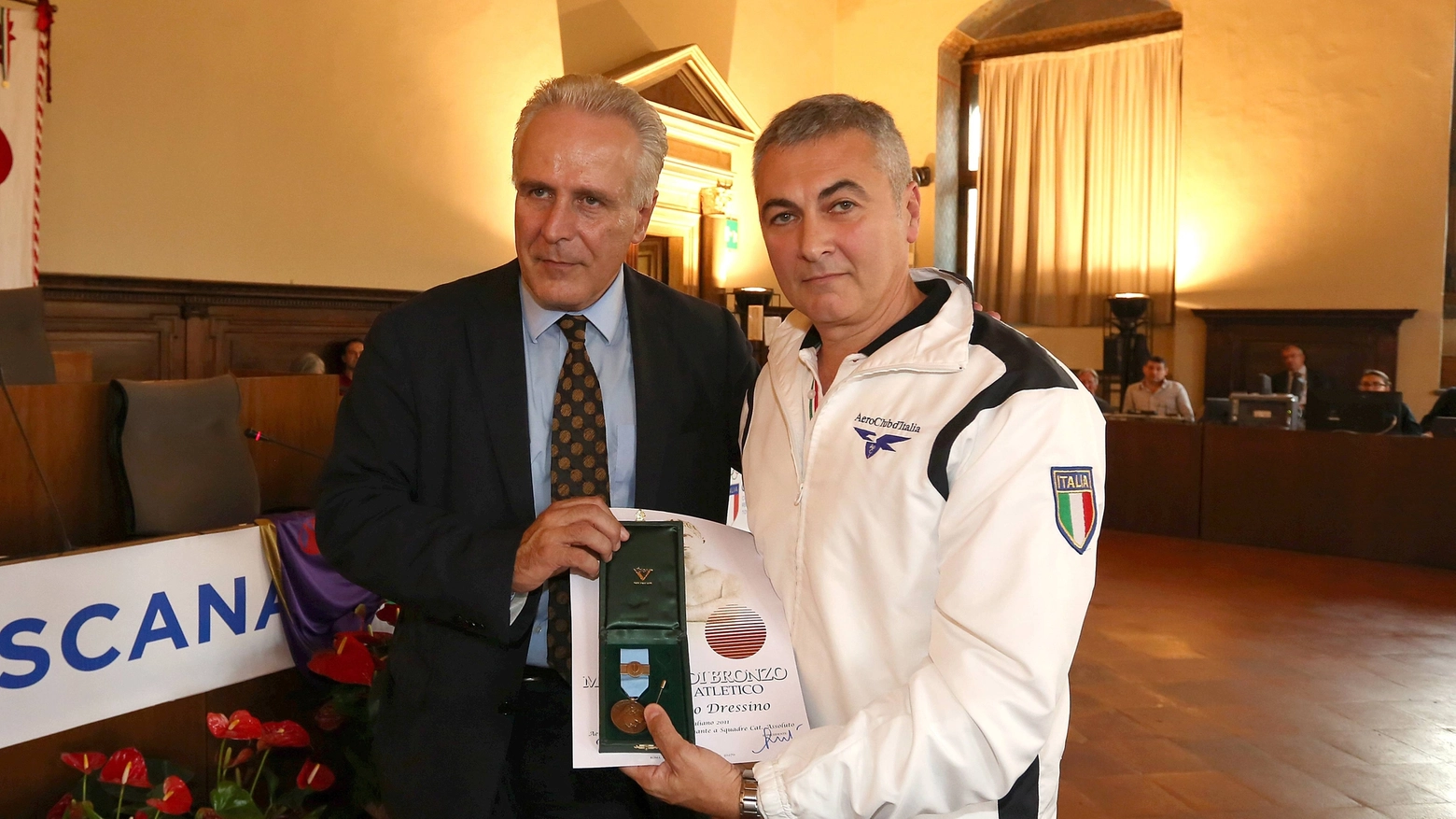 Lapo Simone Drèssino premiato da Eugenio Giani (Germogli)