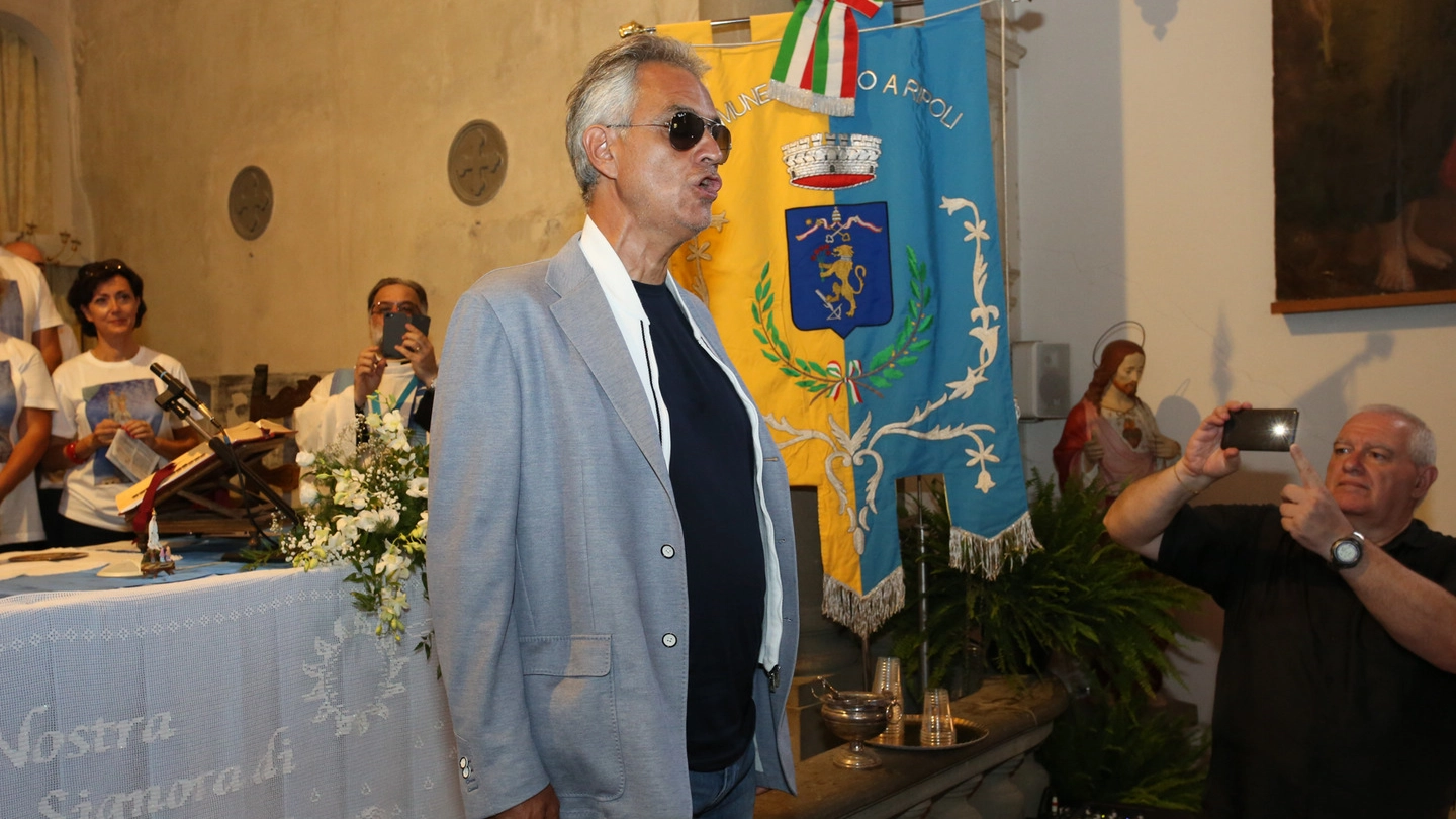 Andrea Bocelli a Bagno a Ripoli canta per la Madonna di Fatima (Fotocronache Germogli)
