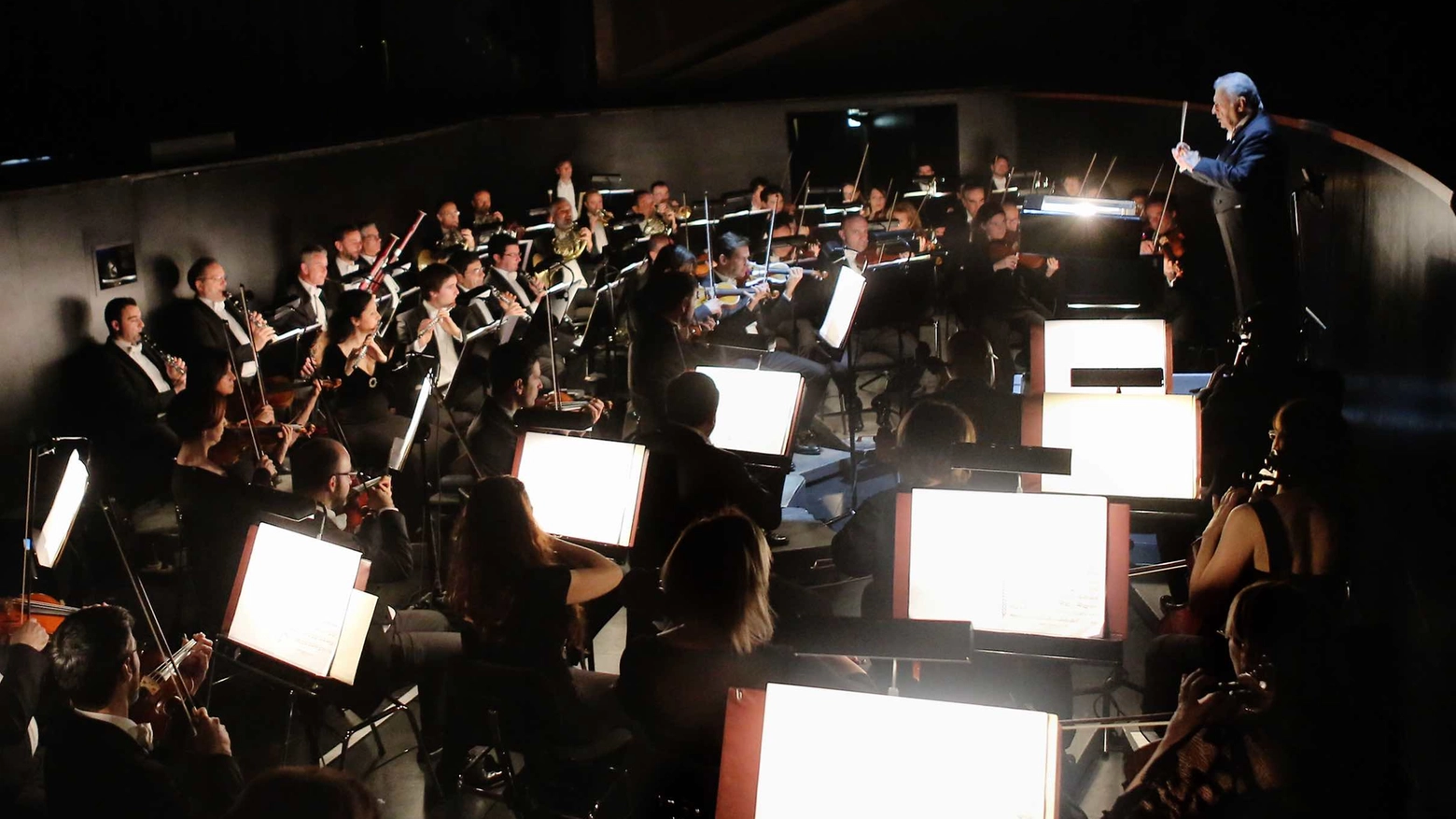 L'orchestra durante il Fidelio (Marco Mori/New Press Photo)