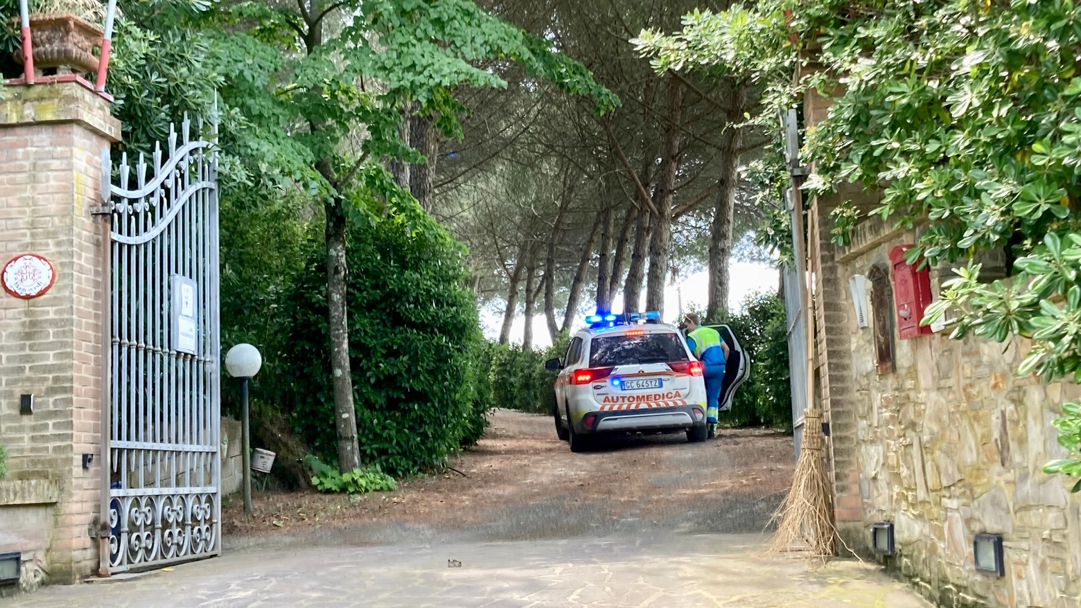 Muore schiacciato dal trattore Muore schiacciato dal trattore