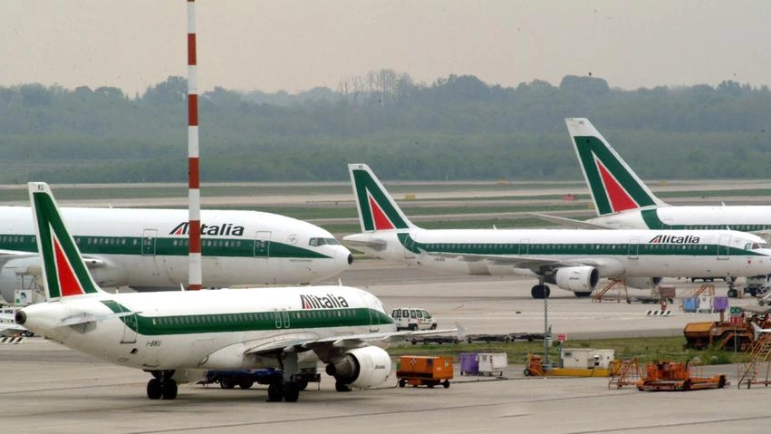 Alitalia, aerei fermi in pista (Newpresse)