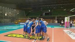 Gruppo Lupi contro... i Lupi Debutto di fuoco al PalaParenti Gruppo Lupi contro... i Lupi Debutto di fuoco al PalaParenti