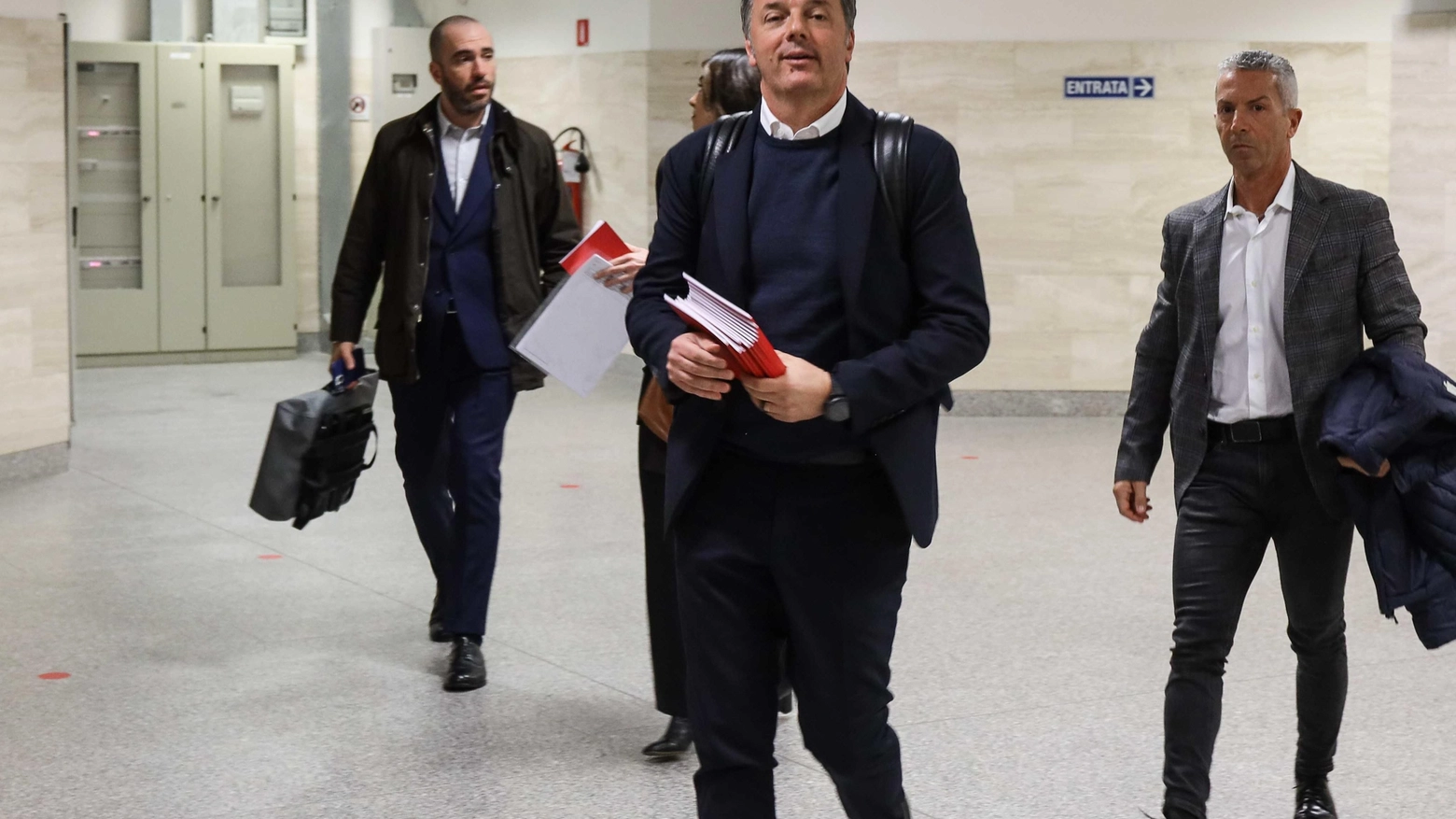 Renzi e la guerra con la procura  In aula con il “Quaderno rosso“  "Ecco gli atti illegittimi dei pm"